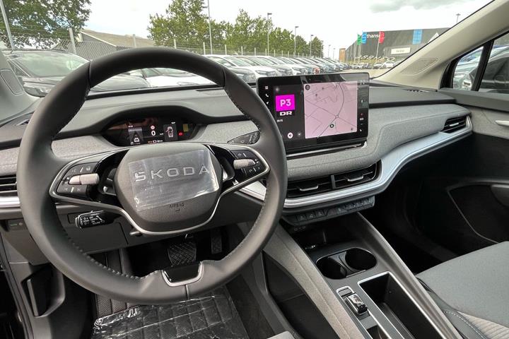 Sort Skoda Enyaq fra 2026