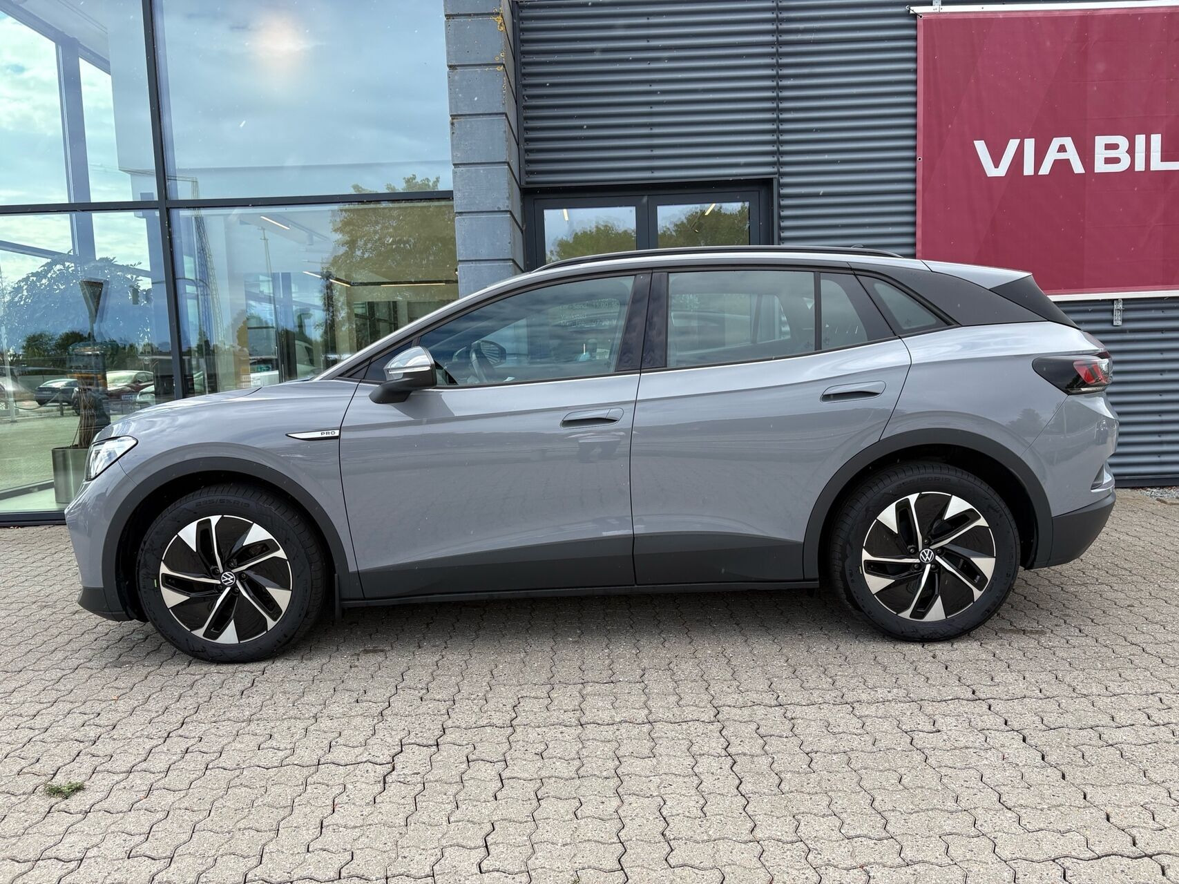 Grå VW ID.4 fra 2023