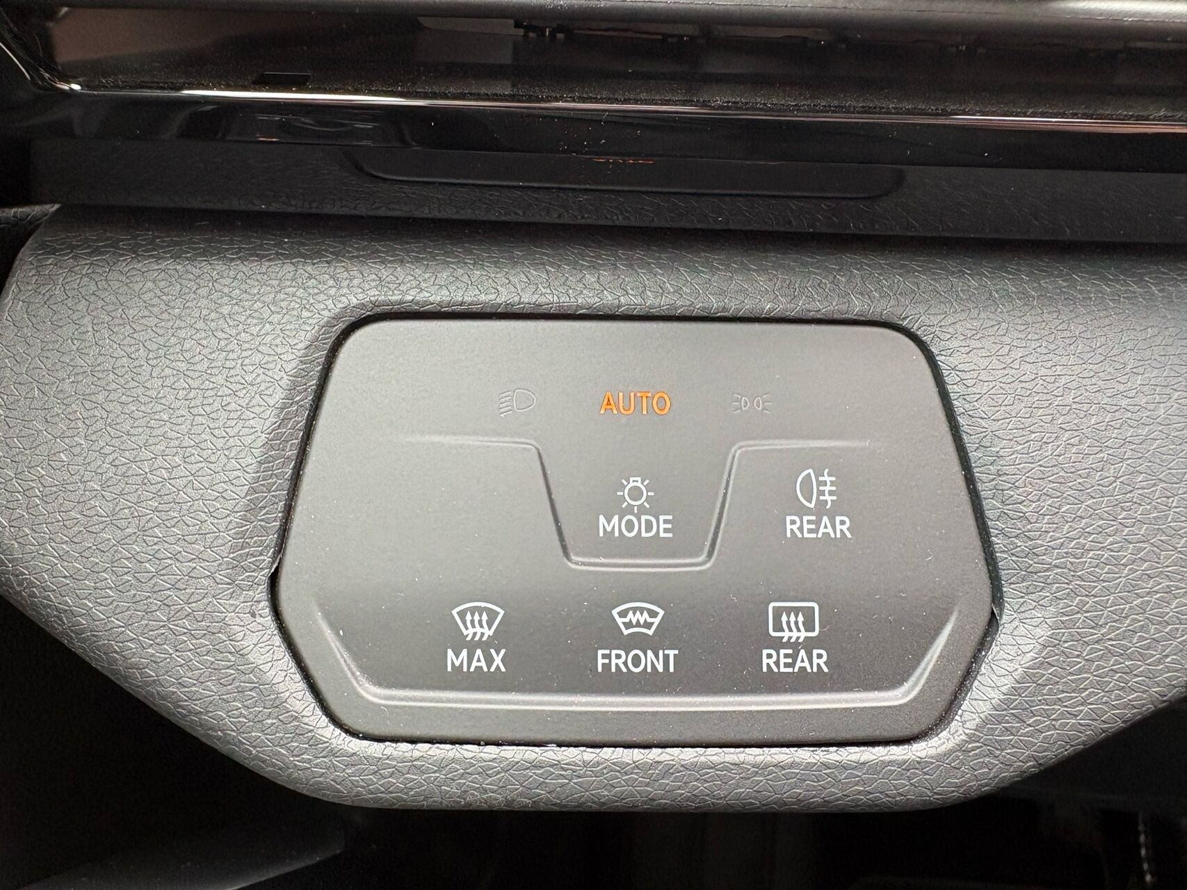 Grå VW ID.4 fra 2023