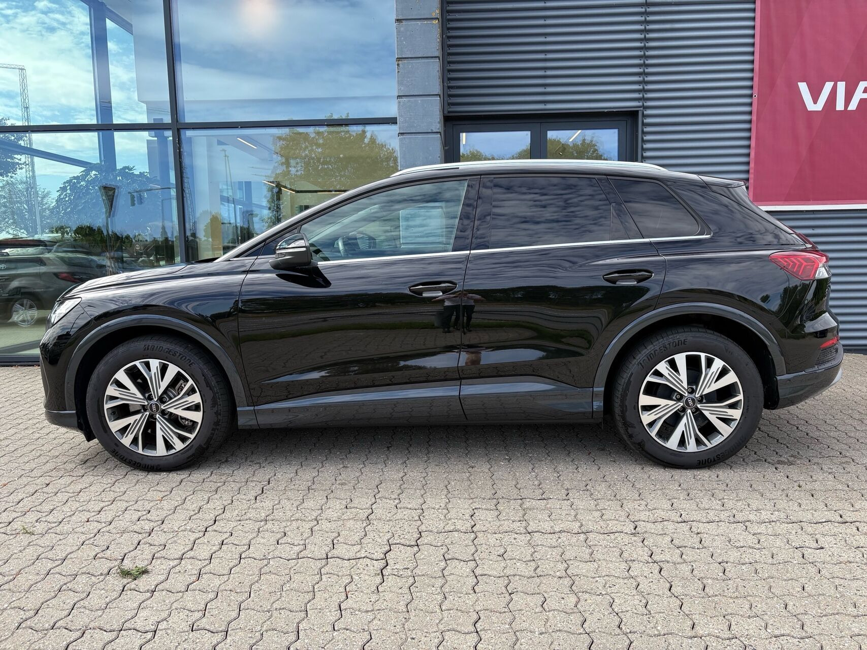 Sort Audi Q4 fra 2023
