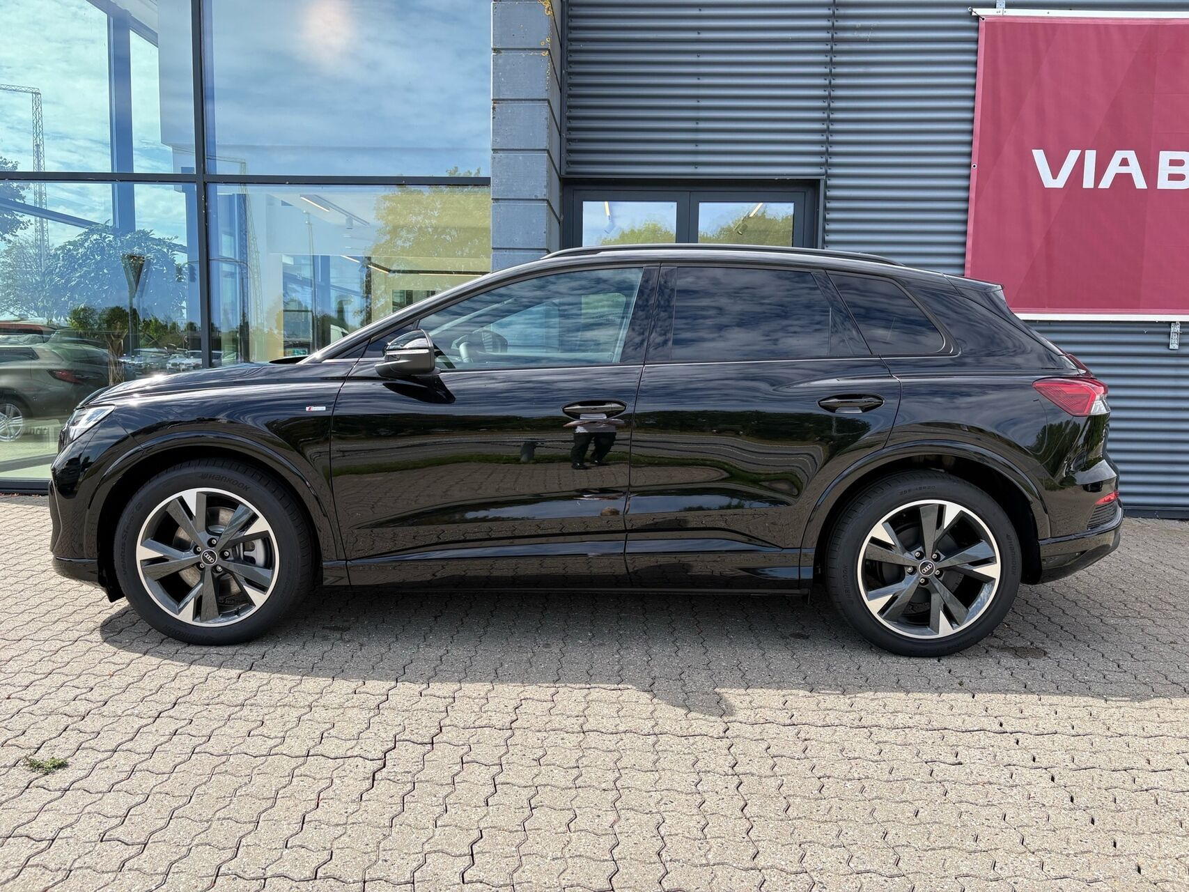 Sort Audi Q4 fra 2026