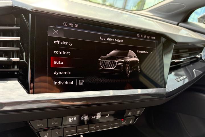 Sort Audi Q4 fra 2026