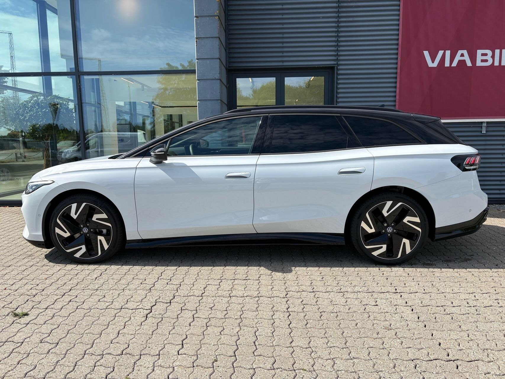 Hvid VW ID.7 fra 2026