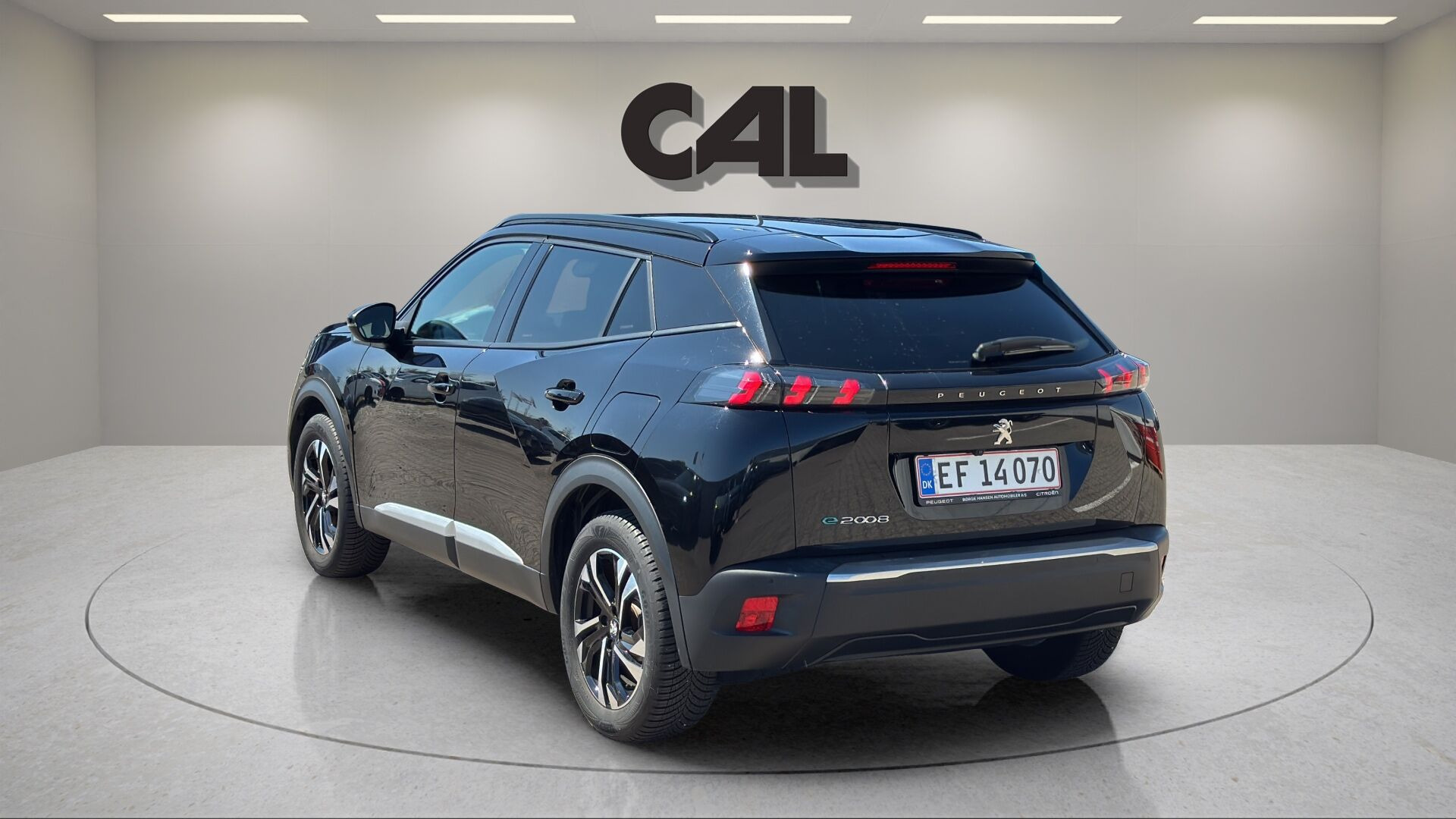 Sort Peugeot e-2008 fra 2023