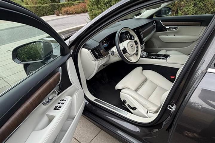 undefined Volvo V90 fra 2022