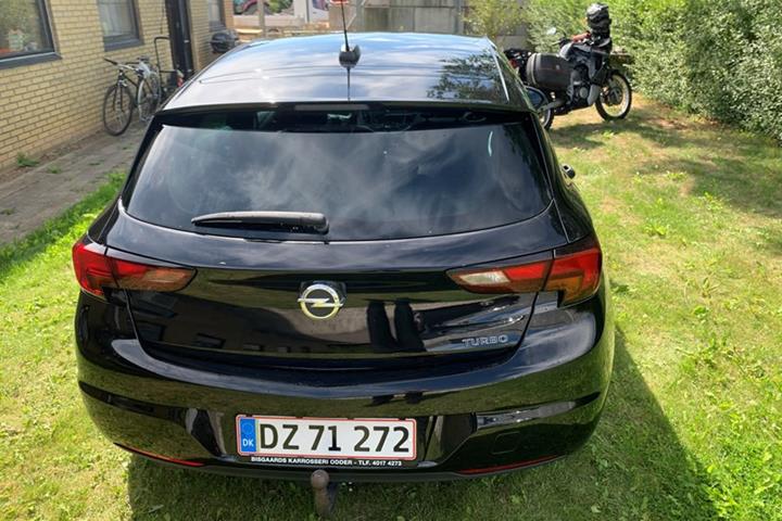 undefined Opel Astra fra 2017