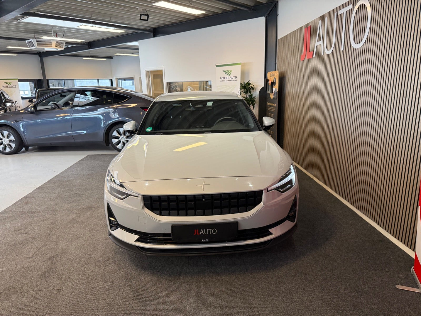 Hvid Polestar 2 fra 2023