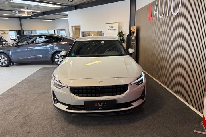 Hvid Polestar 2 fra 2023