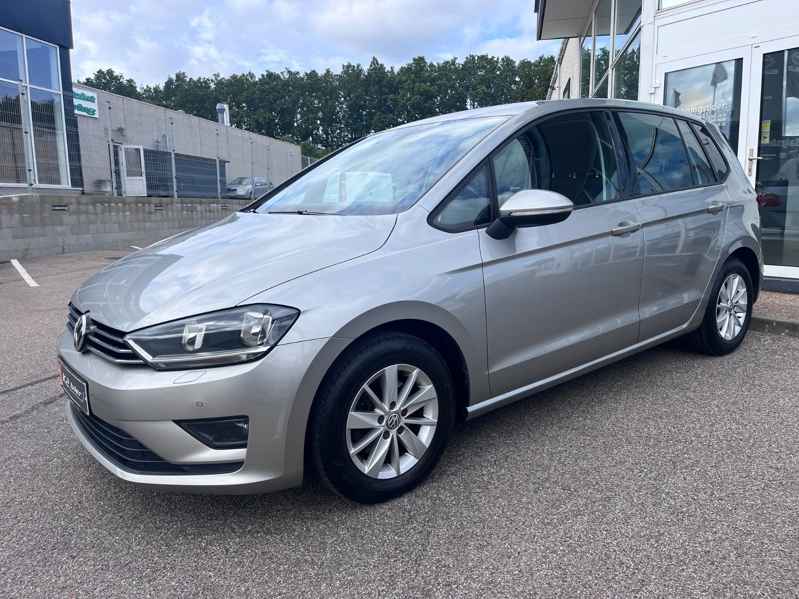 Sølv VW Golf Sportsvan fra 2016