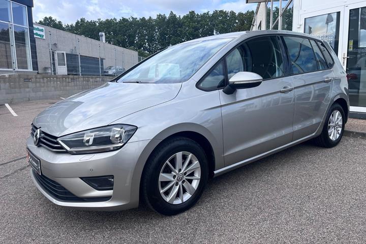 Sølv VW Golf Sportsvan fra 2016