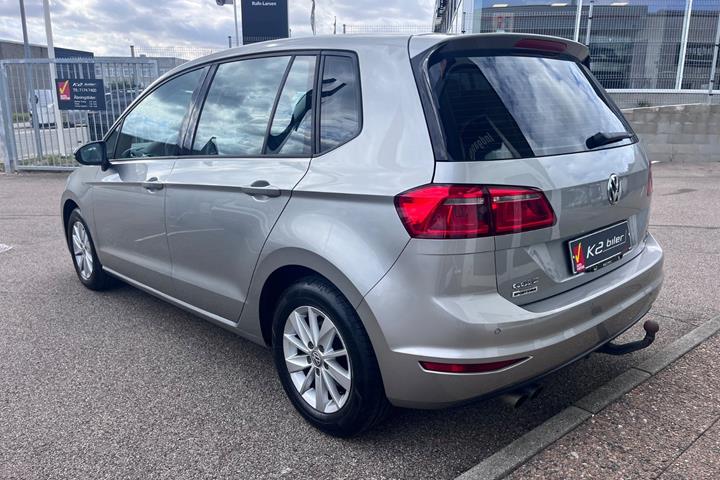 Sølv VW Golf Sportsvan fra 2016