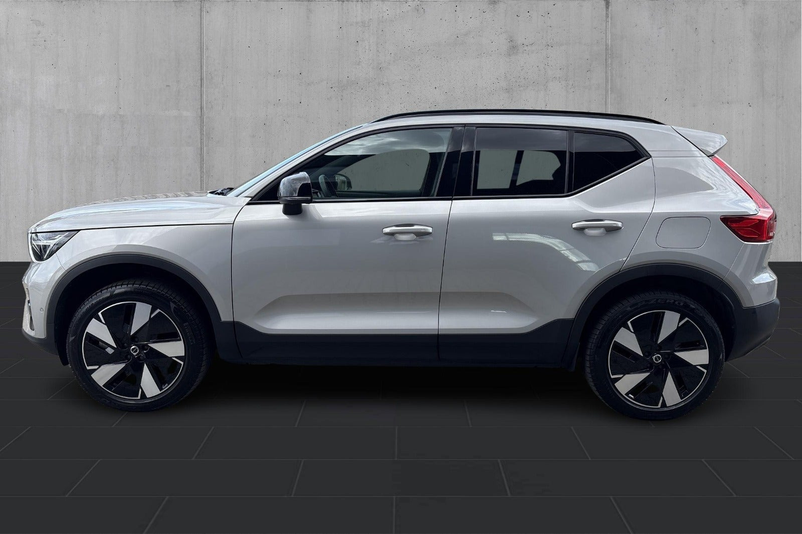 undefined Volvo EX40 fra 2024