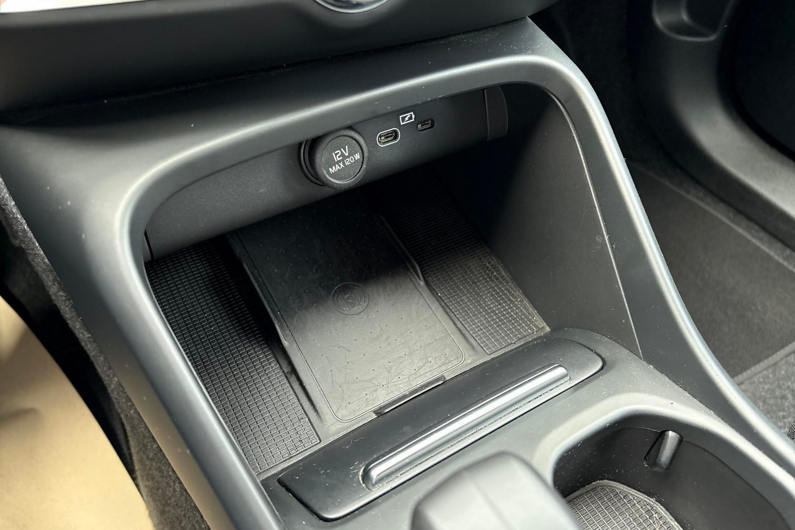 undefined Volvo EX40 fra 2024