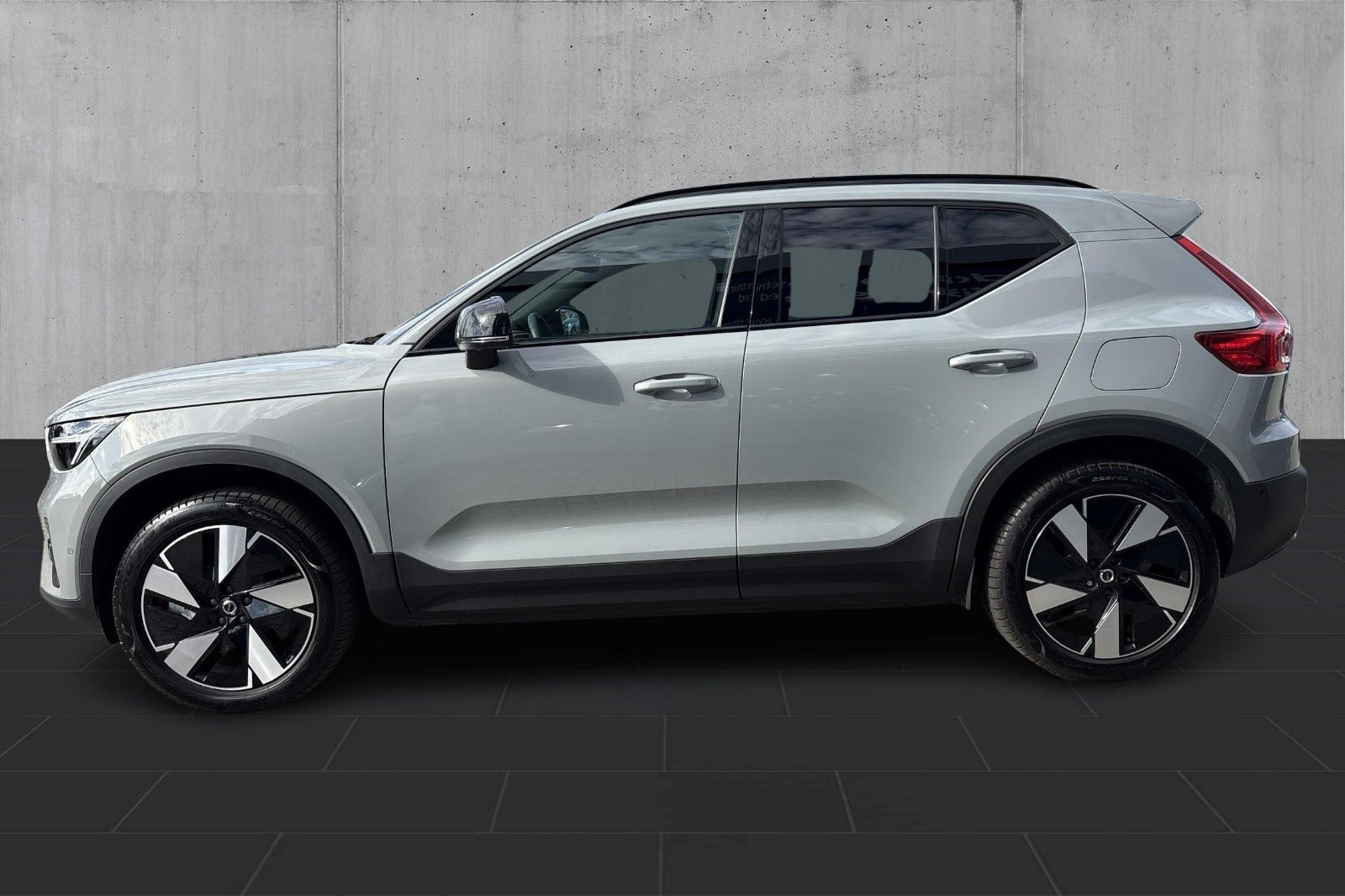 undefined Volvo EX40 fra 2025