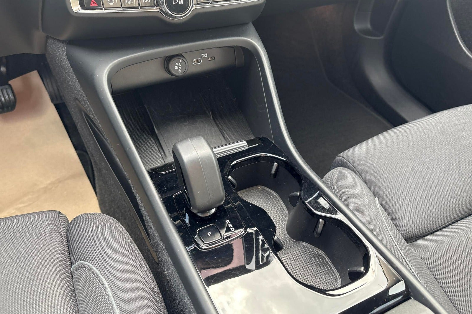 Sort Volvo C40 fra 2022