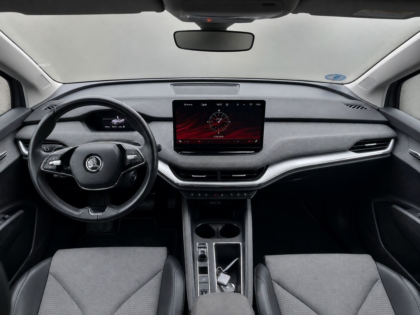 Grå Skoda Enyaq fra 2023
