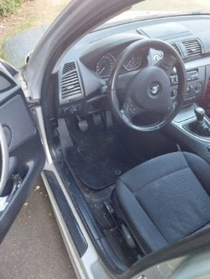 Sølv BMW 118i fra 2007