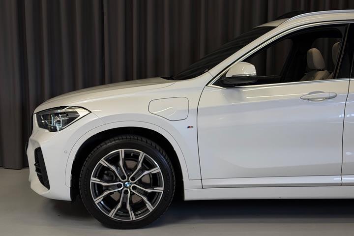 Hvid BMW X1 fra 2022