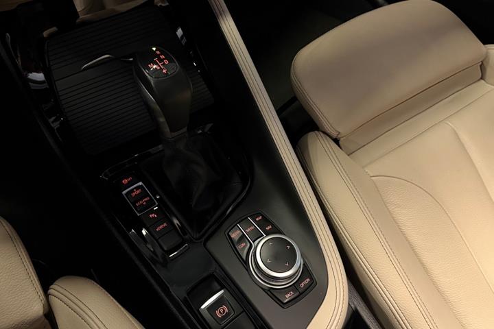 Hvid BMW X1 fra 2022