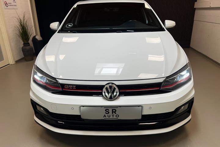 Gul VW Polo fra 2019