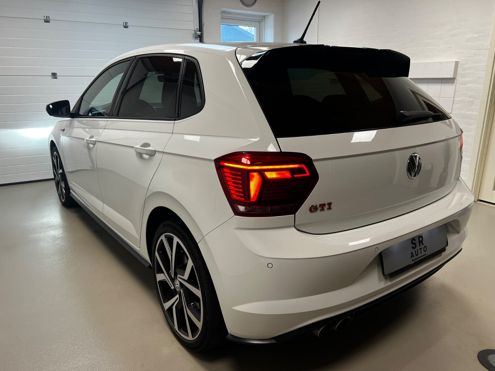Gul VW Polo fra 2019