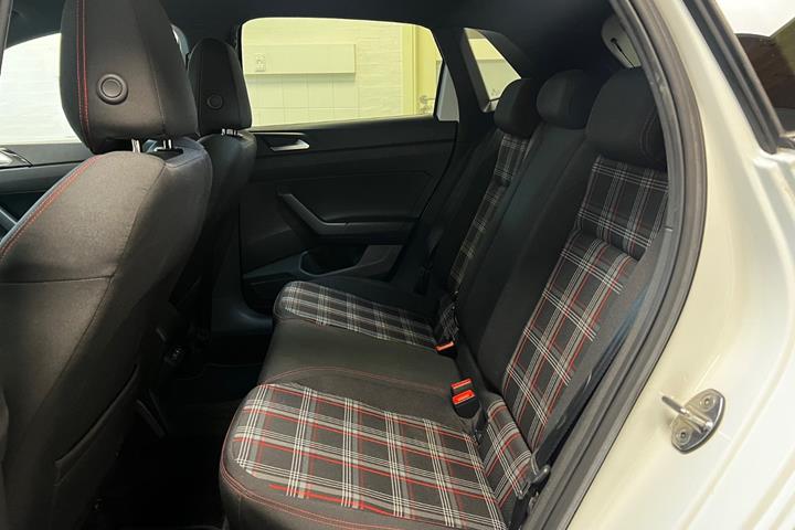Gul VW Polo fra 2019