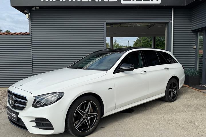 Hvid Mercedes E300 de fra 2019