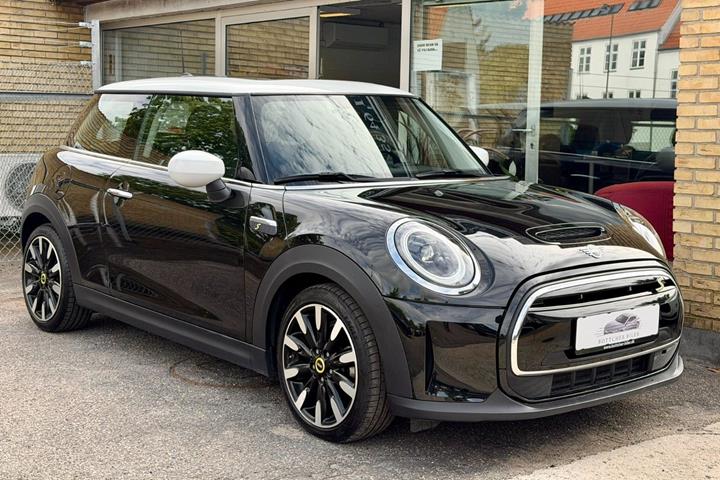 Sort Mini Cooper SE fra 2022
