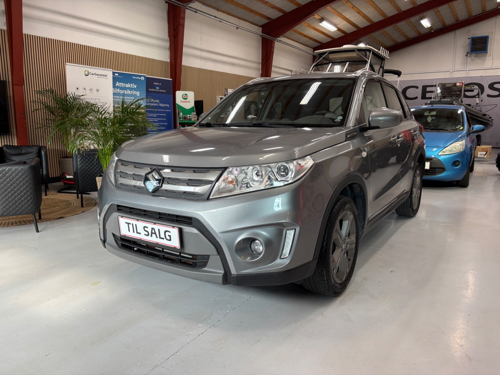 Sølv Suzuki Vitara fra 2016