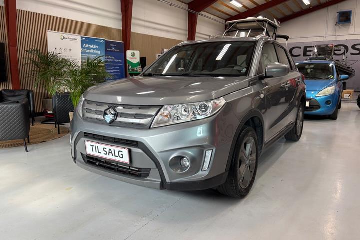Sølv Suzuki Vitara fra 2016
