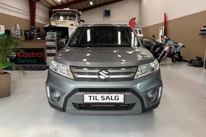 Sølv Suzuki Vitara fra 2016