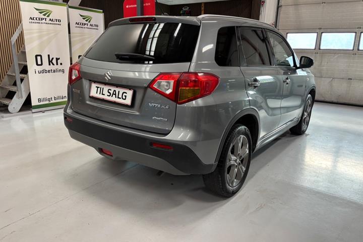 Sølv Suzuki Vitara fra 2016