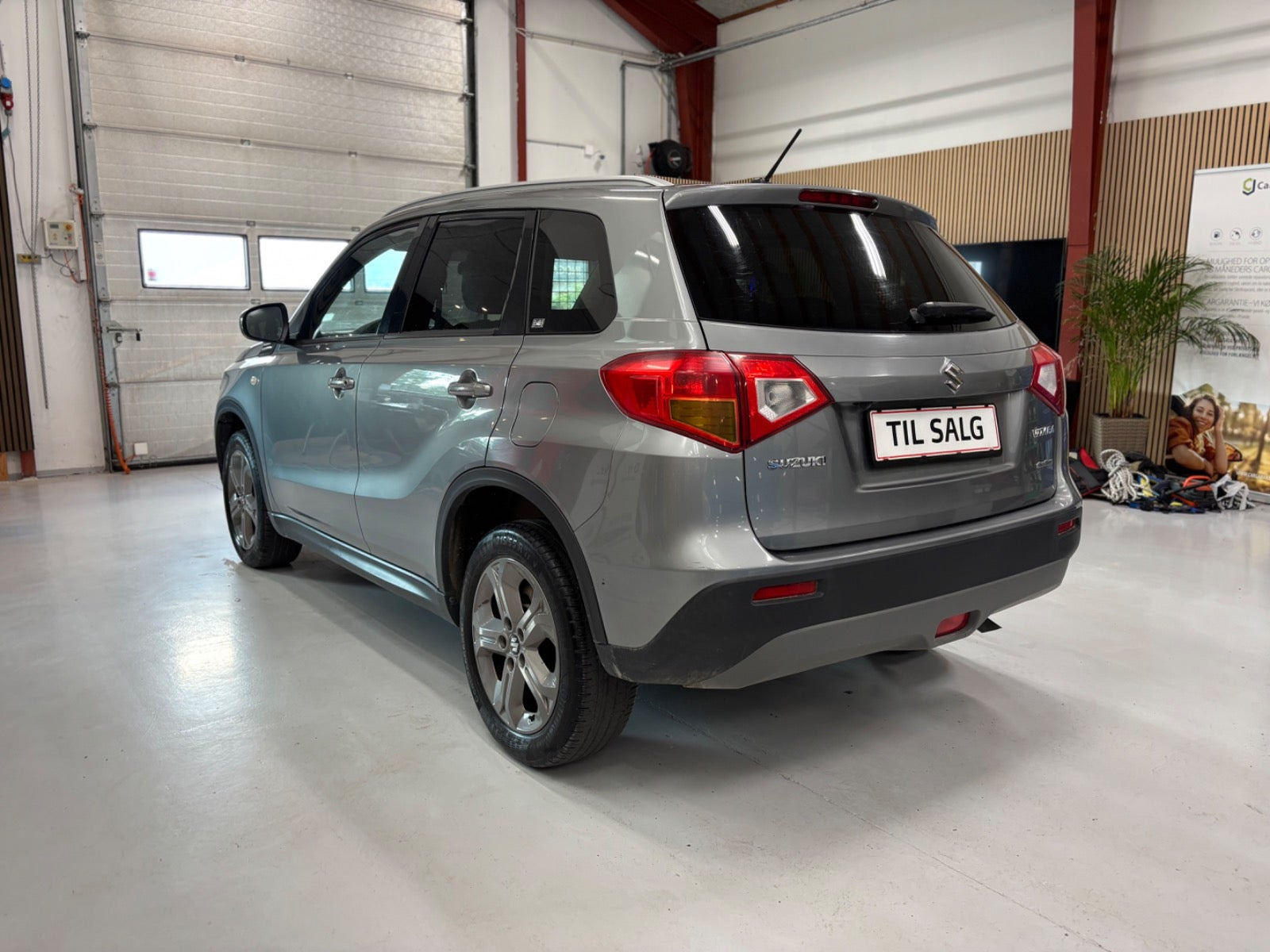 Sølv Suzuki Vitara fra 2016