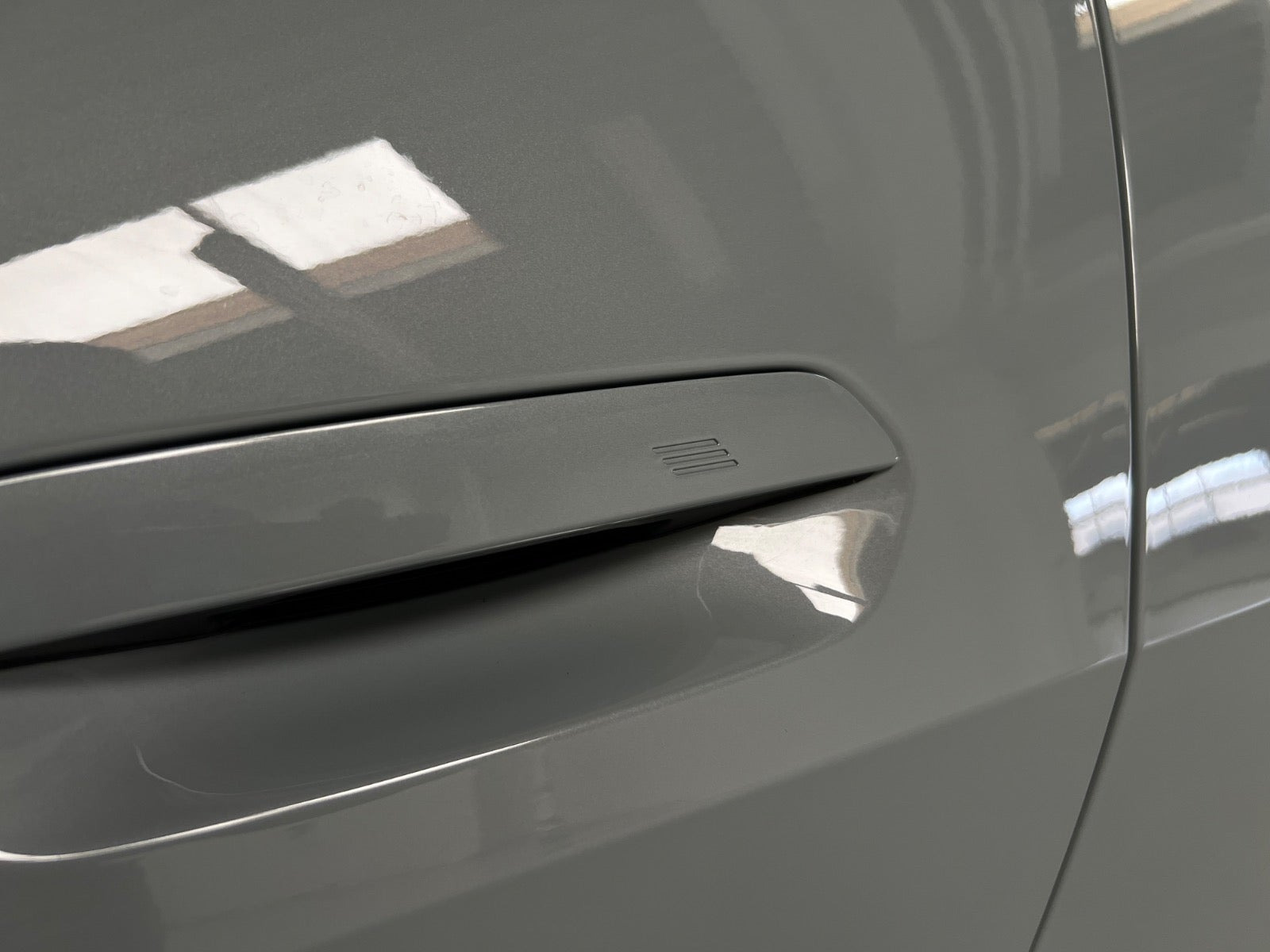 Hvid BMW i4 fra 2024