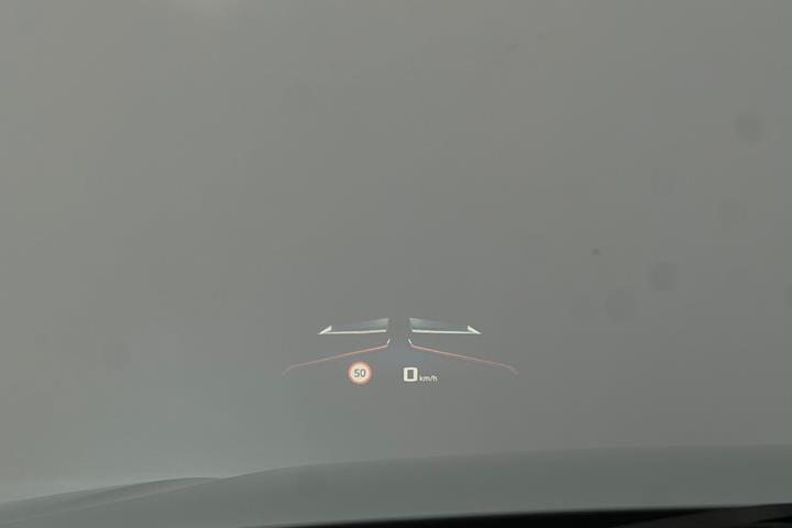 Hvid BMW i4 fra 2024