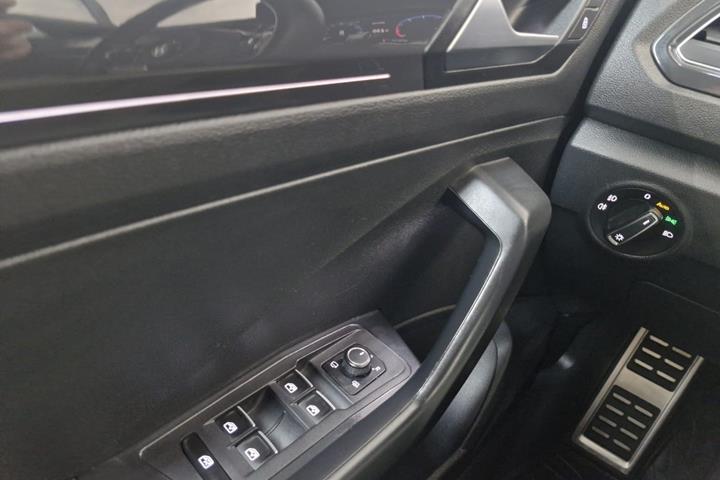 Hvid VW T-Roc fra 2018