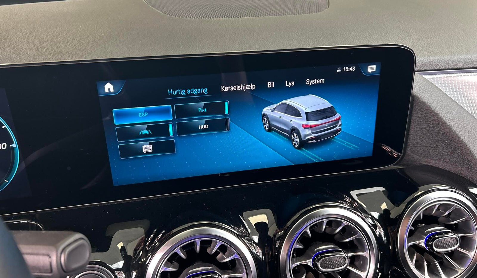 Hvid Mercedes EQA250 fra 2022