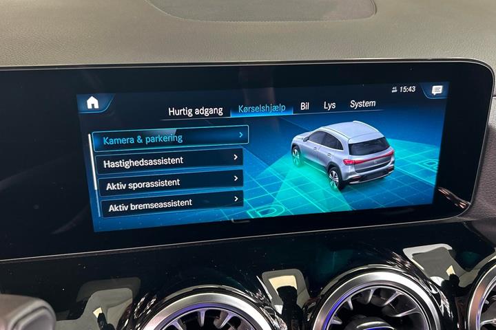 Hvid Mercedes EQA250 fra 2022