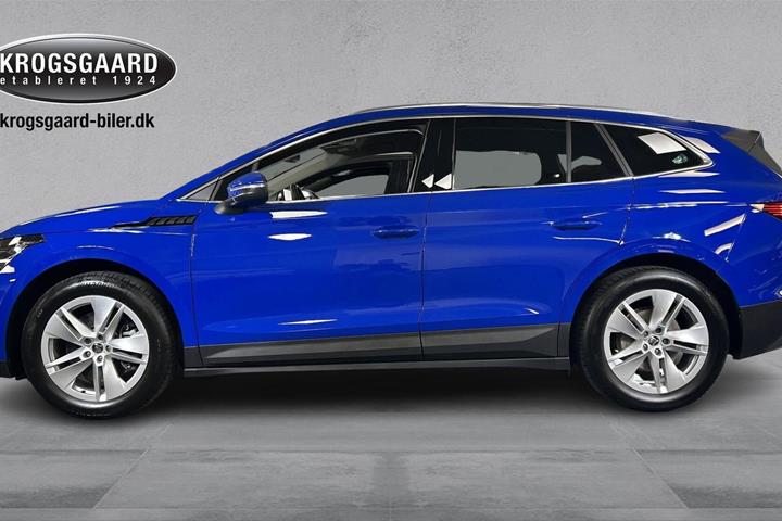 Blå Skoda Enyaq fra 2022