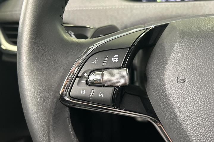 Blå Skoda Enyaq fra 2022