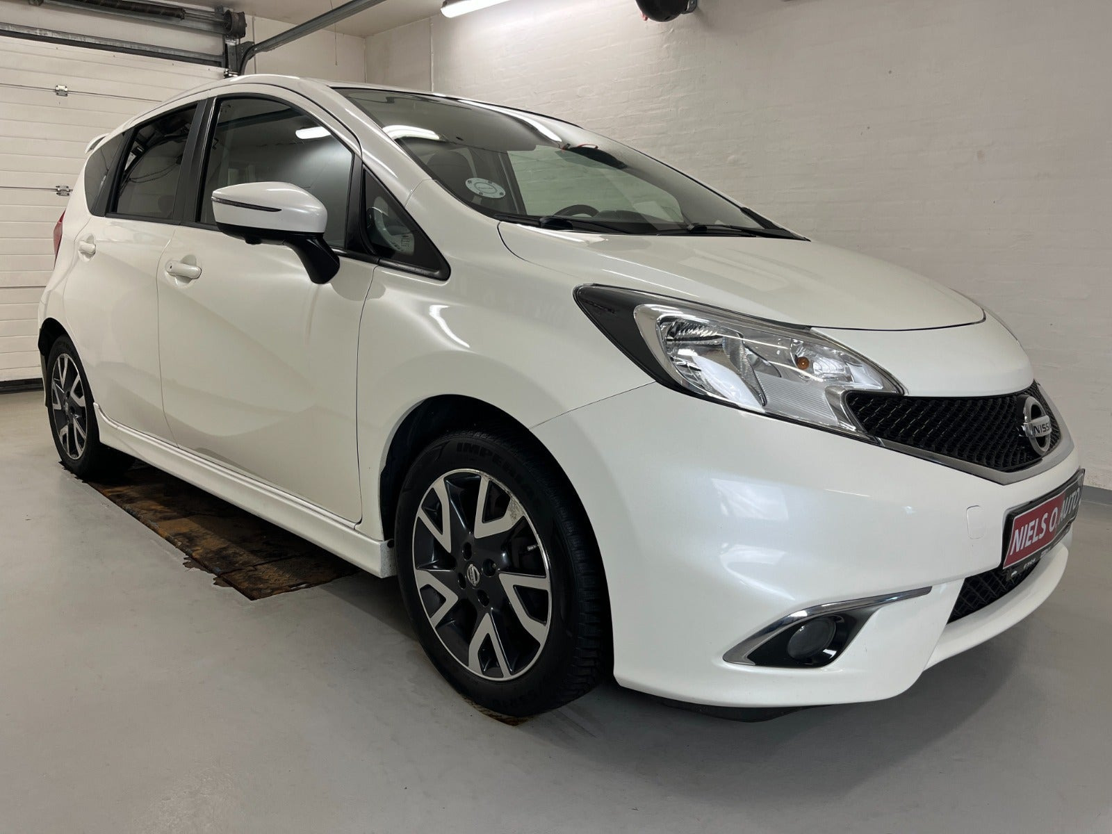 Hvid Nissan Note fra 2014