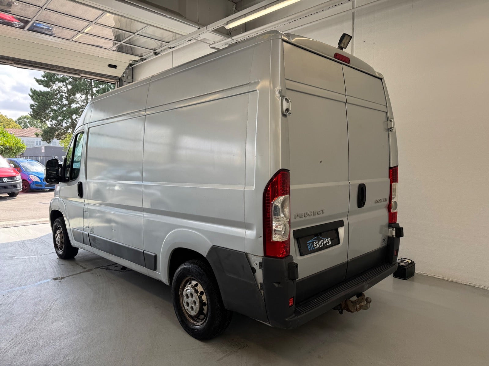 Grå Peugeot Boxer 330 fra 2008