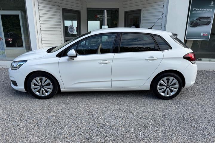 Hvid Citroën C4 fra 2015