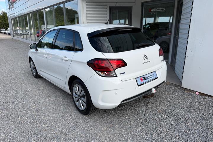 Hvid Citroën C4 fra 2015