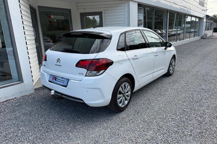 Hvid Citroën C4 fra 2015