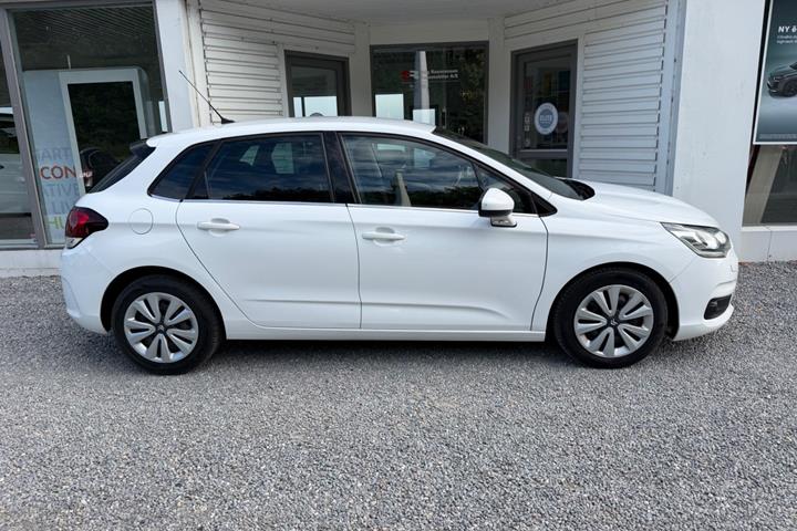 Hvid Citroën C4 fra 2015