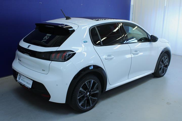 Hvid Peugeot e-208 fra 2023