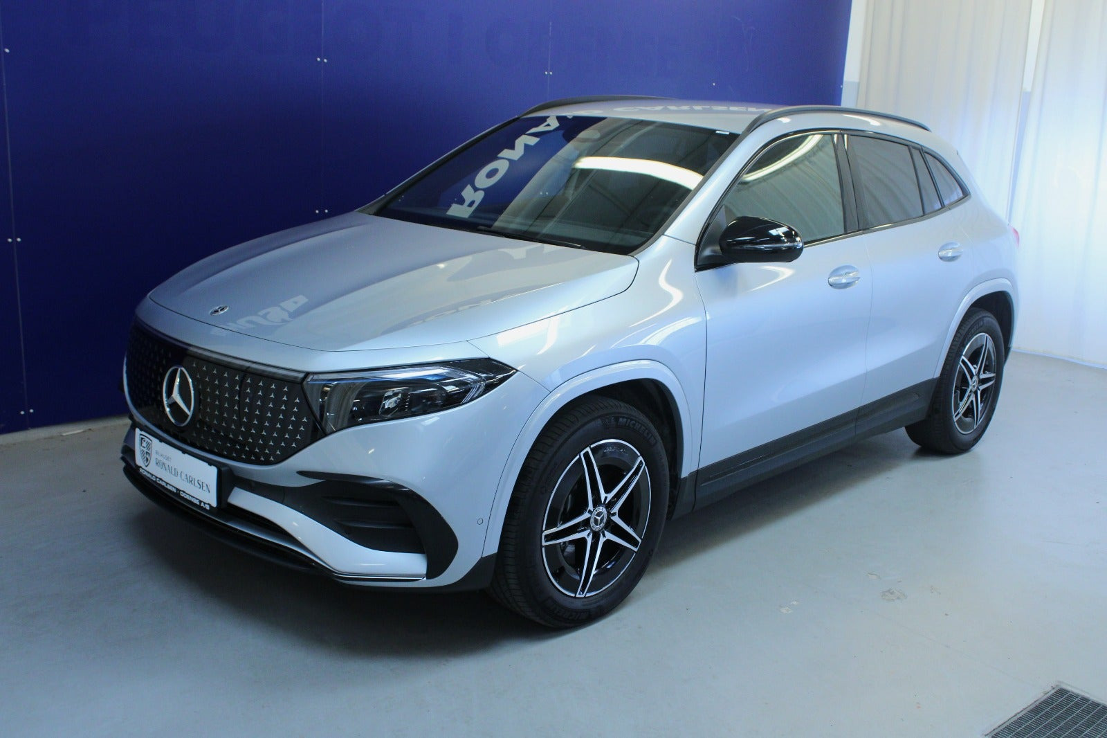Sølv Mercedes EQA250+ fra 2025