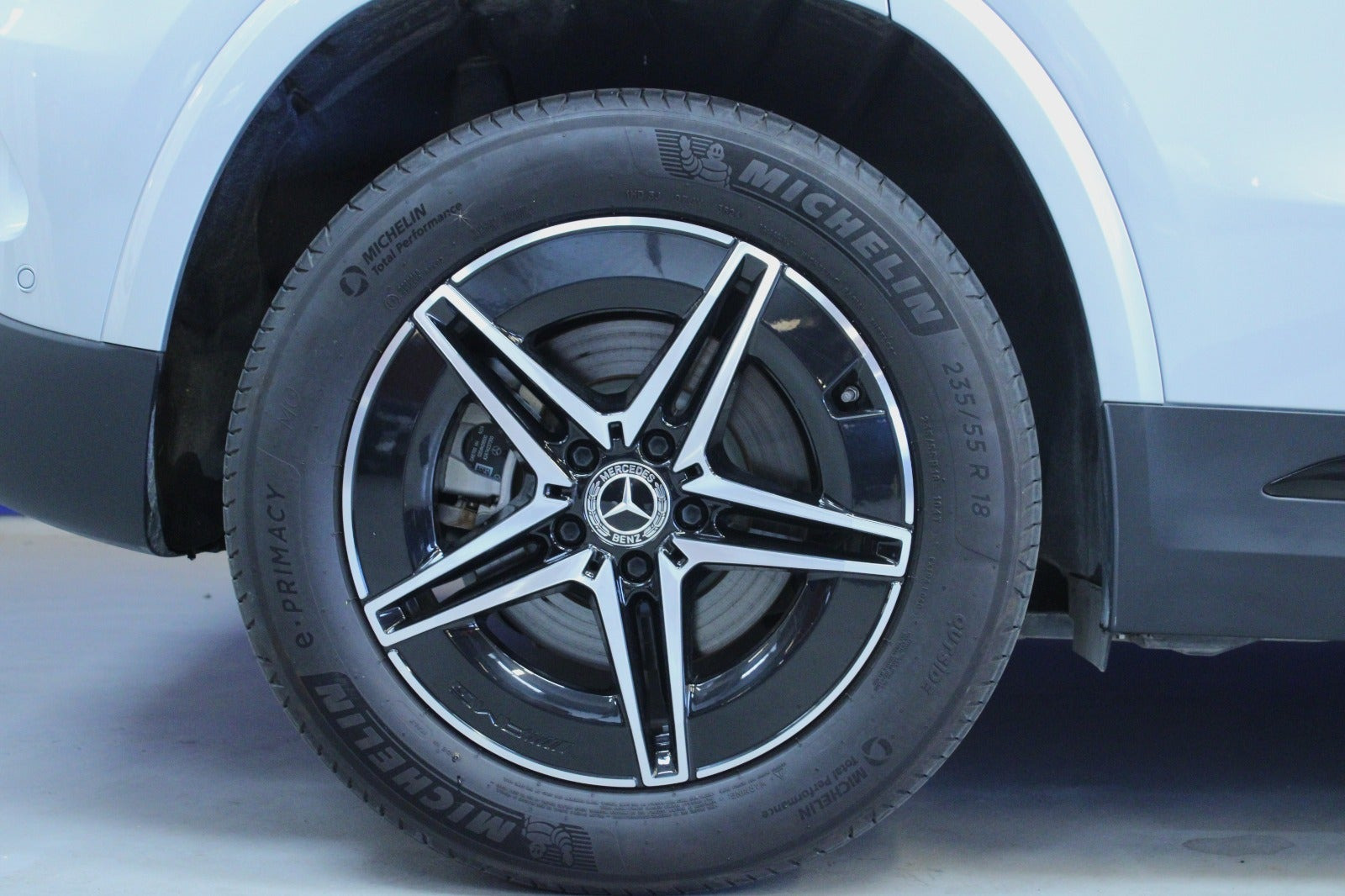Sølv Mercedes EQA250+ fra 2025
