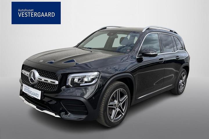Sort Mercedes GLB200 fra 2021 set udefra